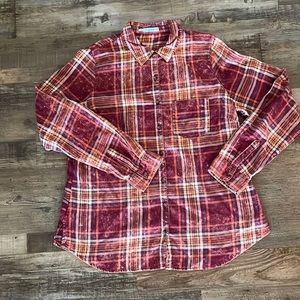 Maurices Distressed Plaid Top 🍁